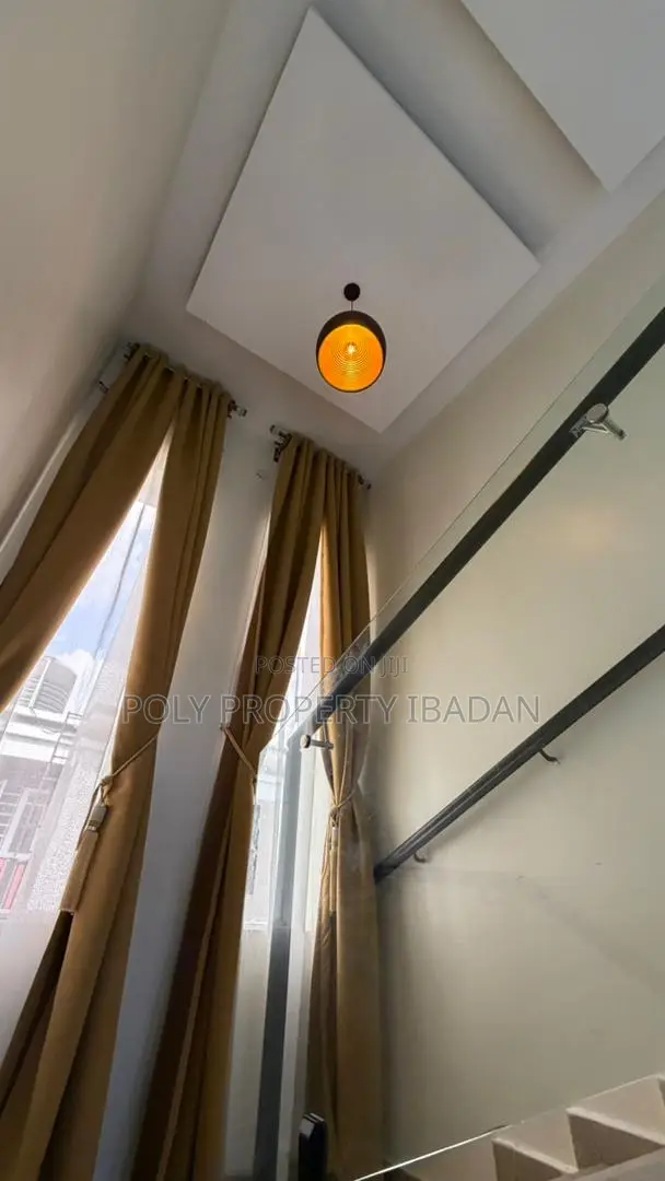 5-Bedroom Shortlet Apartment