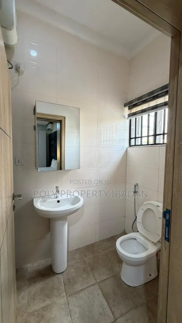 5-Bedroom Shortlet Apartment