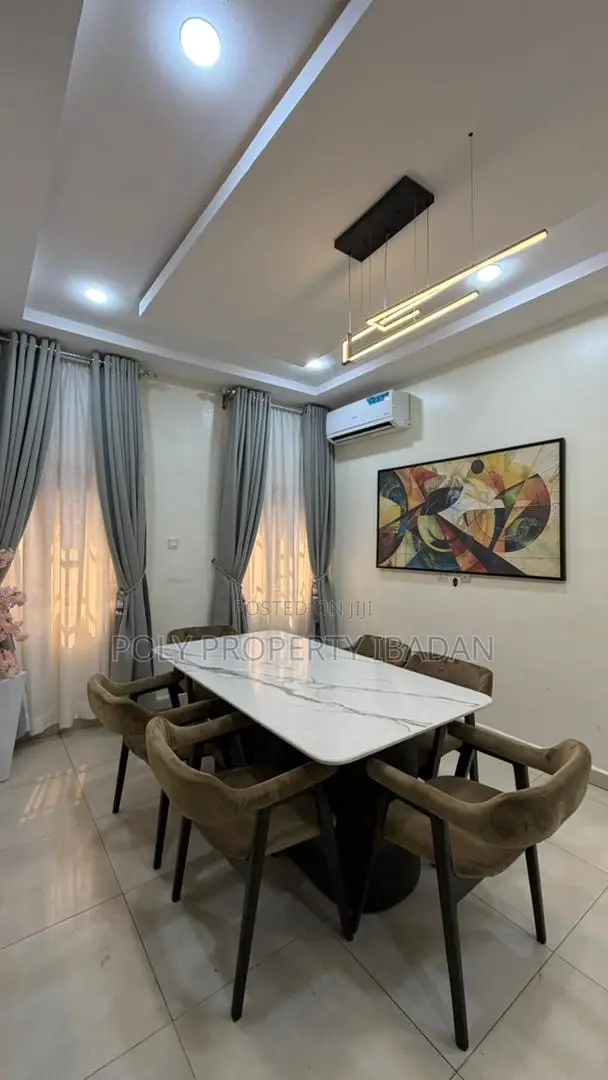 5-Bedroom Shortlet Apartment