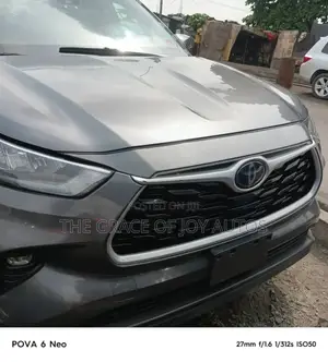 Toyota Highlander 2024 Gray