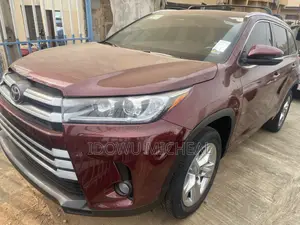 Toyota Highlander Limited 4dr SUV (3.5L 6cyl 6A) 2014