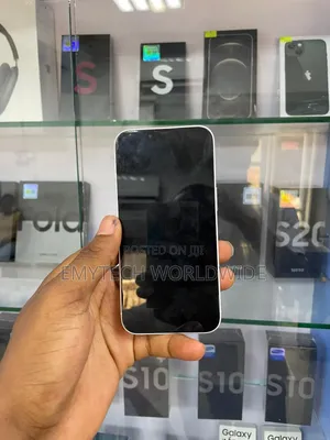 Apple iPhone 13 128 GB Pink