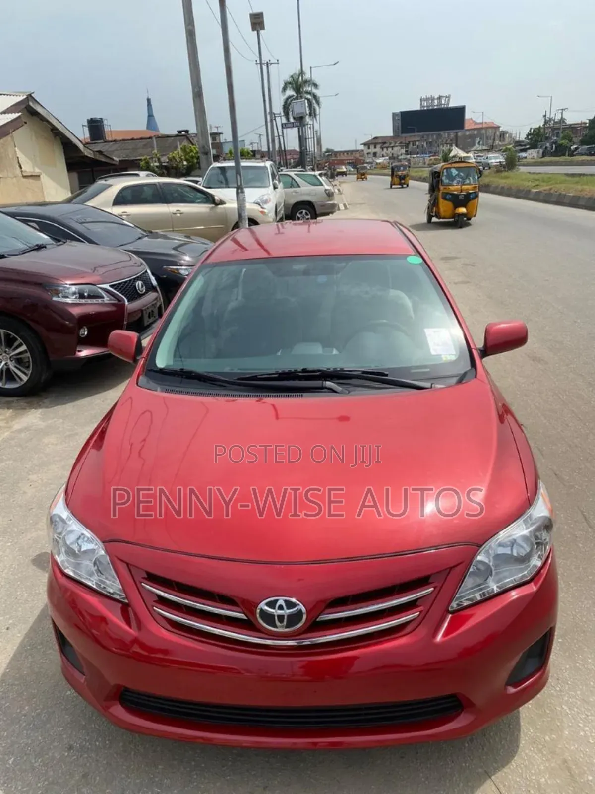 2013 Toyota Corolla LE 4dr Sedan (1.8L 4cyl 4A)