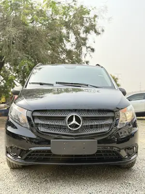 Mercedes-Benz Metris 2.0 FWD 2017 Black