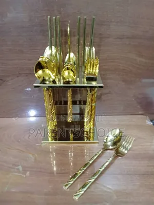 24 Pieces Cutlery Set