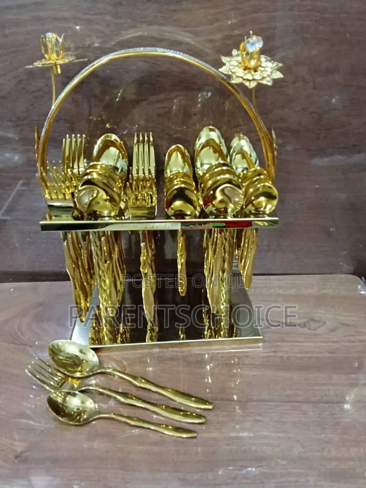 24 Pieces Cutlery Set