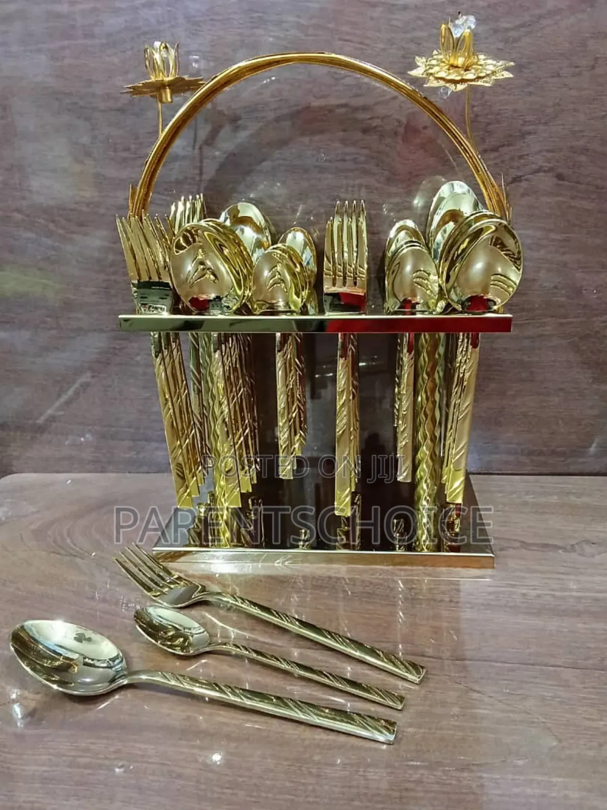 24 Pieces Cutlery Set