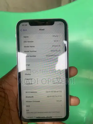 Apple iPhone XR 64 GB White