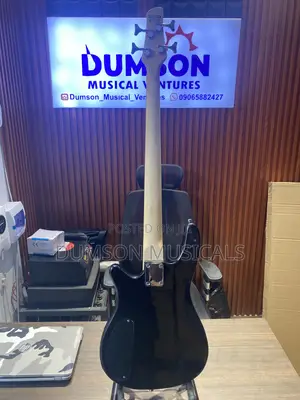 4 Strings Fender Bass Guitar