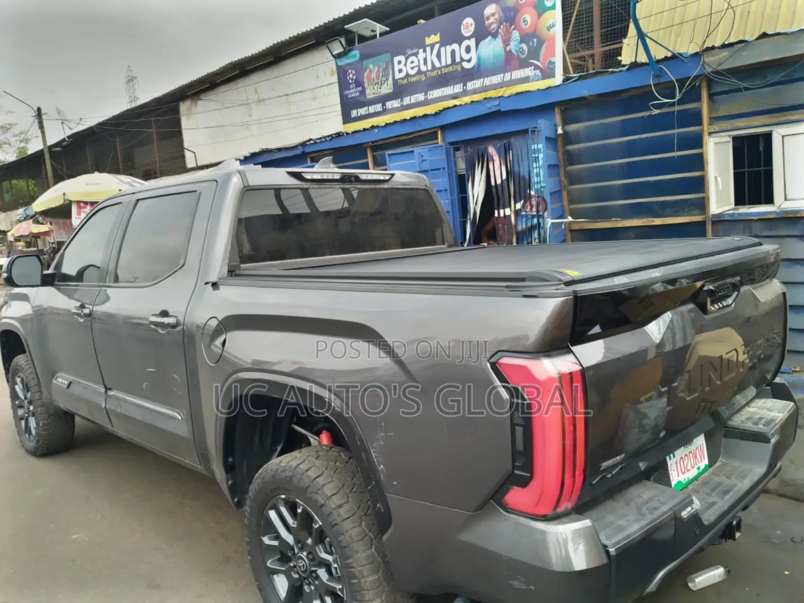 Automatic Bootcover Roller for Tundra 2025
