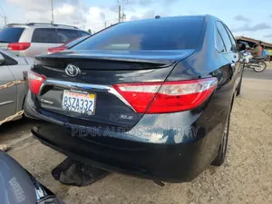 Toyota Camry XLE V6 4dr Sedan (3.6L 6cyl 6A) 2016 Black