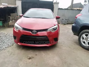 Toyota Corolla LE Plus 4dr Sedan (1.8L 4cyl CVT) 2014 Red