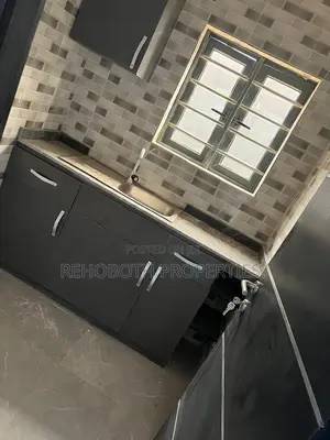 1bdrm Bungalow in Dove Estate, Akala Express for rent