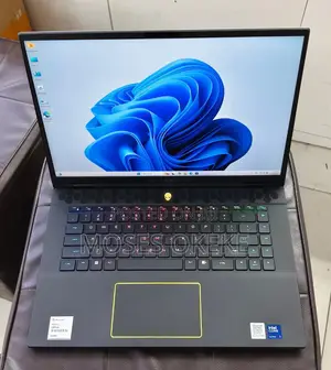 Laptop Alienware M15 r3 16GB Intel Core Ultra 7 SSD 512GB