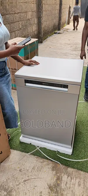 Maxi Dw-5201m Freestanding Dishwasher, Silver