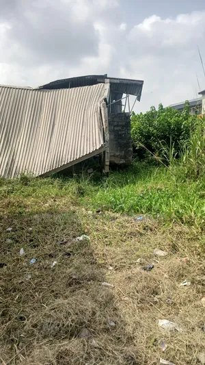 3 Plots of Land