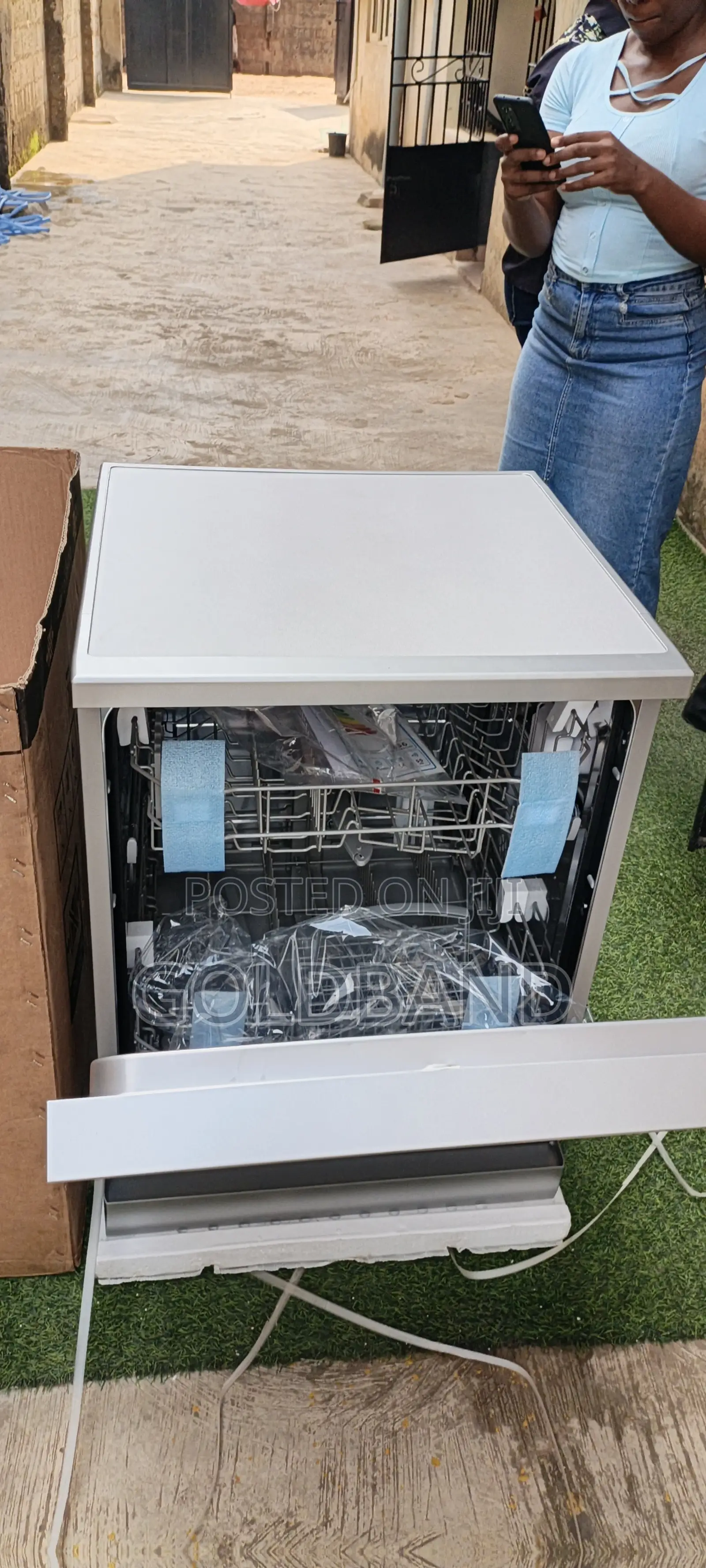 Maxi Dw-5201m Space-Saving Dishwasher, Silver