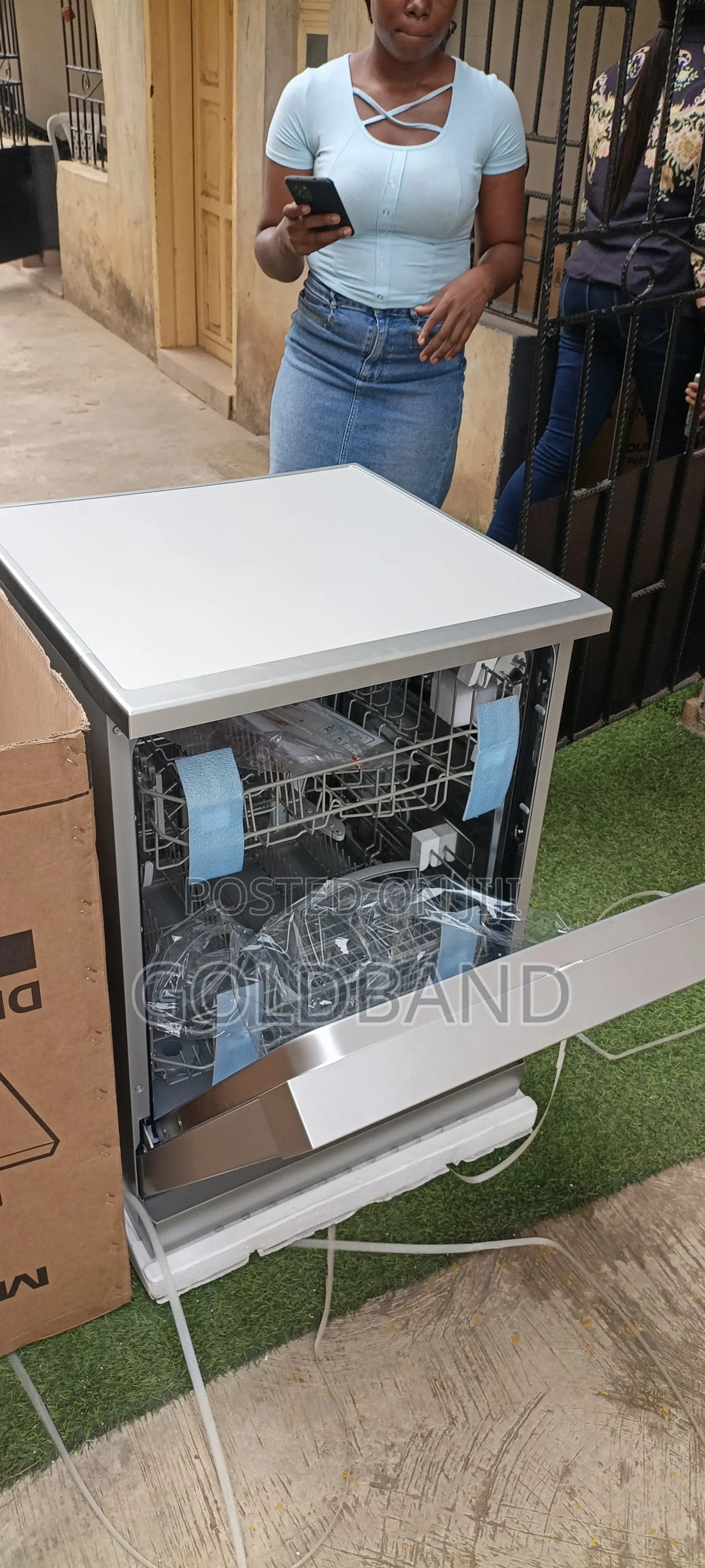 Maxi Dw-5201m User-Friendly Dishwasher, Silver