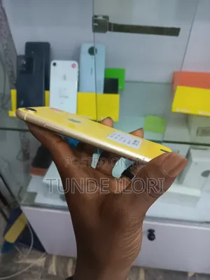 Apple iPhone XR 128 GB Yellow
