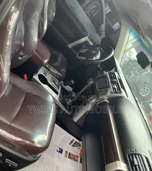 Toyota 4-Runner Limited 4x4 2019 Black