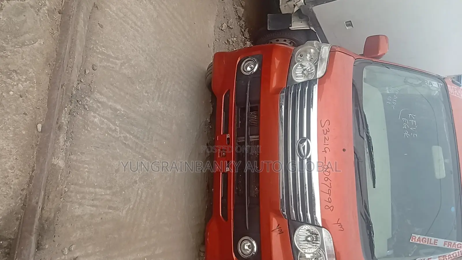 Daihatsu Hijet 2010 Orange
