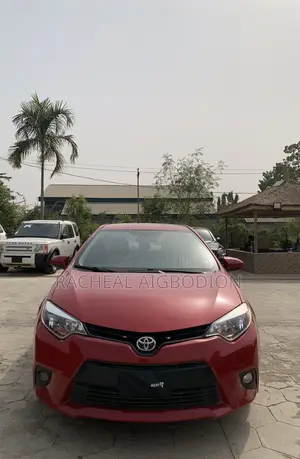 Toyota Corolla 2015 Red