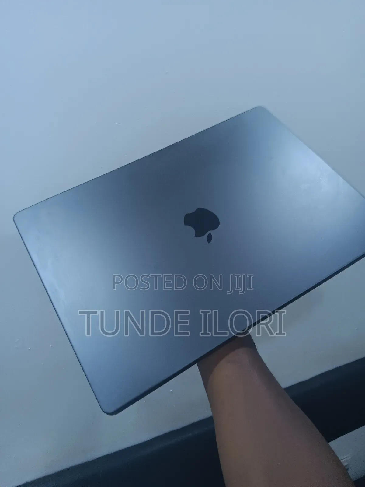 Apple MacBook Pro 2023 M3 Max 16-Inch 18GB Apple M3 Pro SSD 512GB