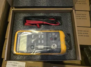Fluke 718-300g Pressure Calibrator