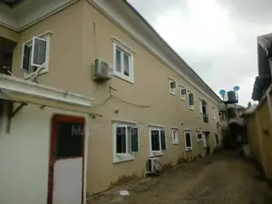 5 Bedroom Duplex in Ajao Estate