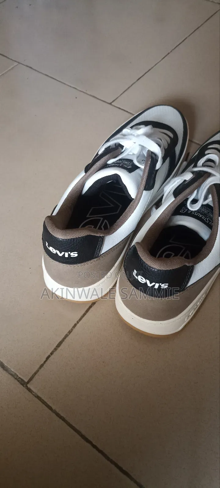 Levis Sneakers