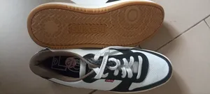 Levis Sneakers