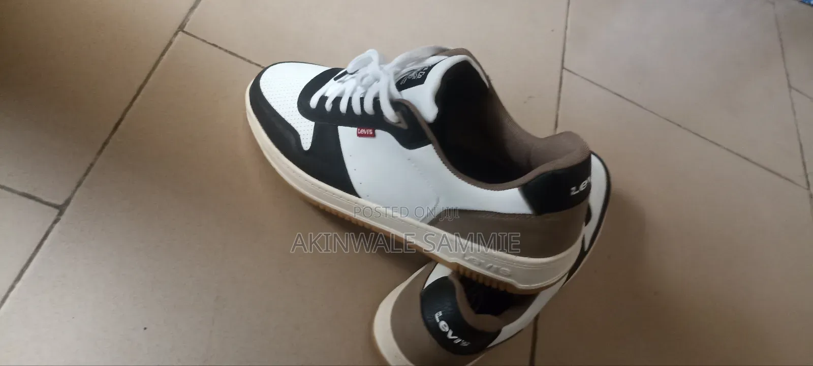 Levis Sneakers