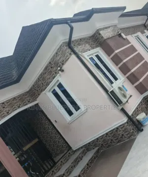 3bdrm Bungalow in Ebrumede, Warri for sale