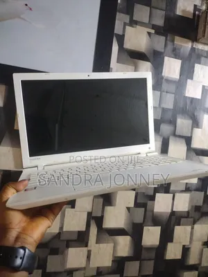 Laptop Toshiba Satellite C55 4GB Intel Core i5 SSD 128GB