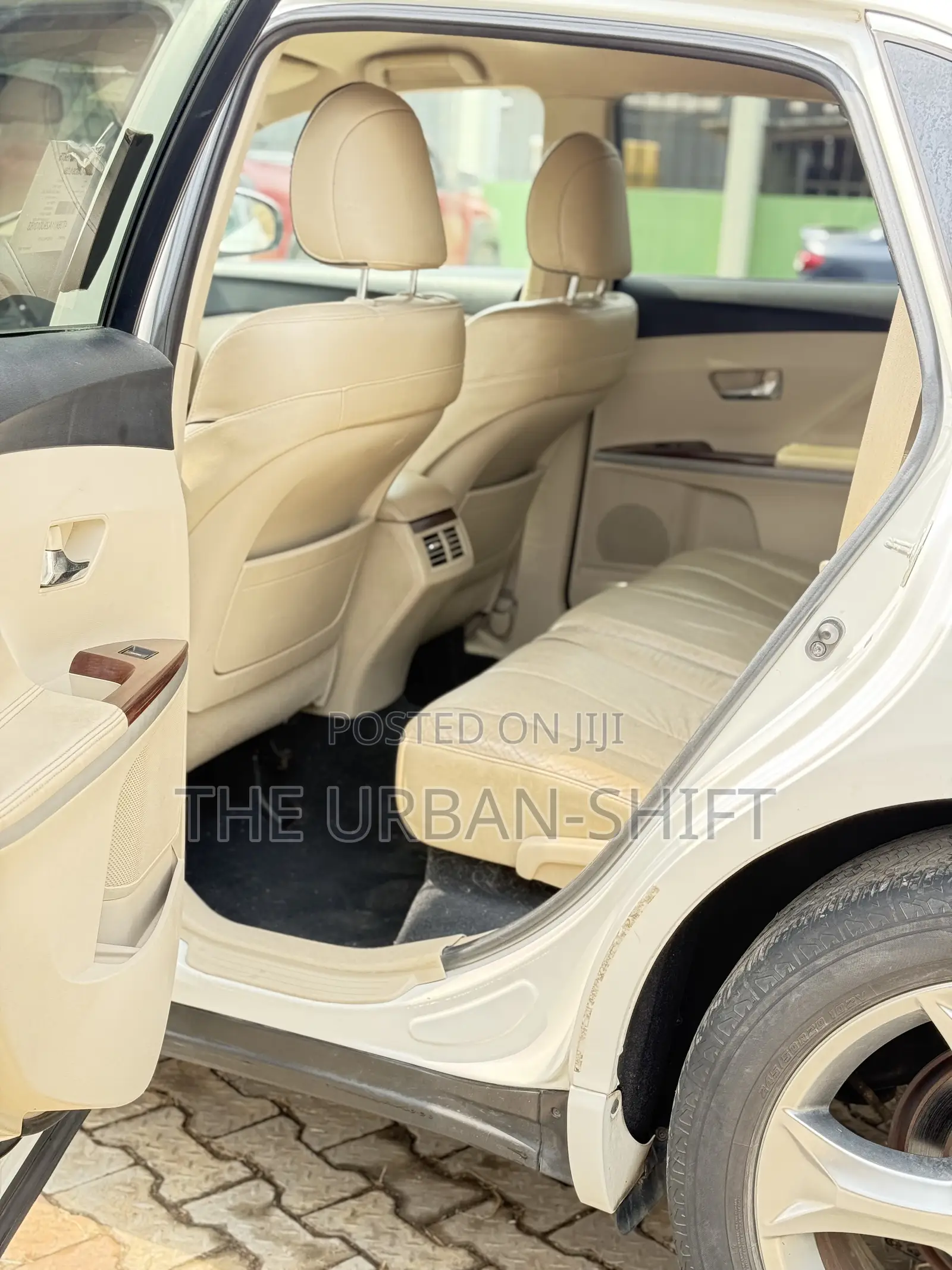 Toyota Venza V6 AWD 2010 White
