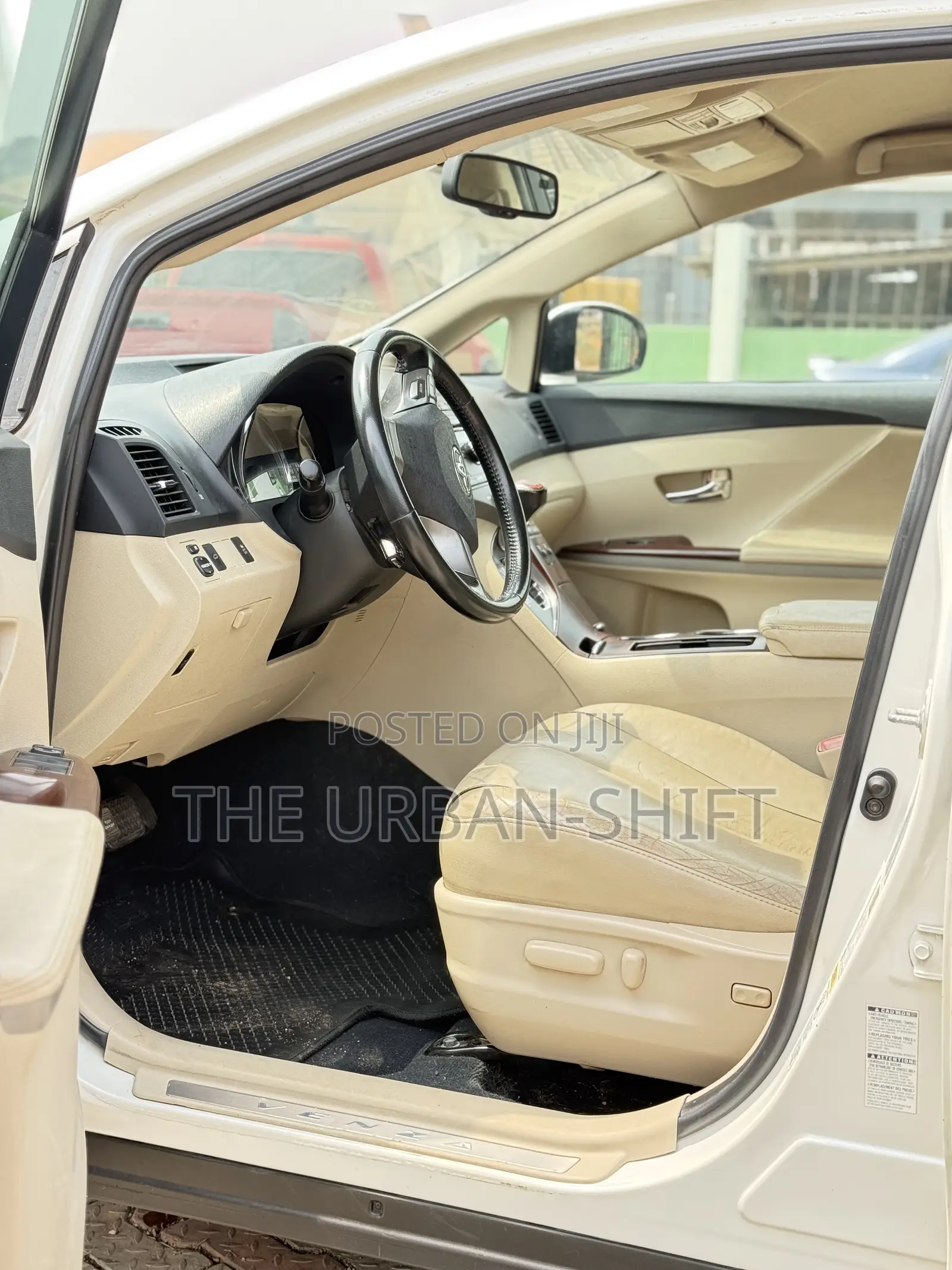Toyota Venza V6 AWD 2010 White