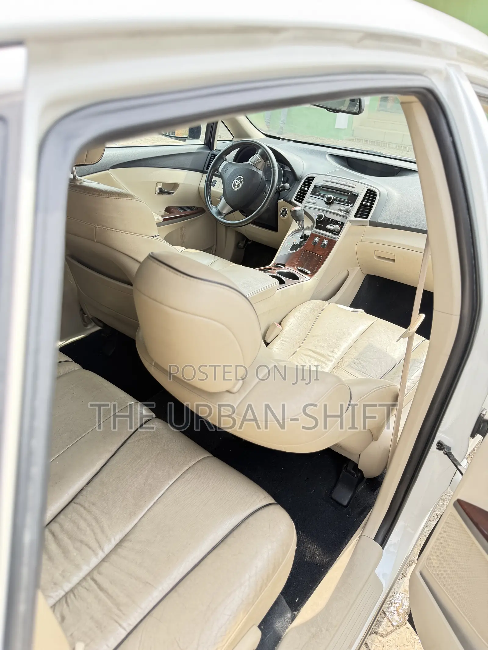 Toyota Venza V6 AWD 2010 White