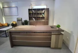 Quality 1.6 Metres Office Table