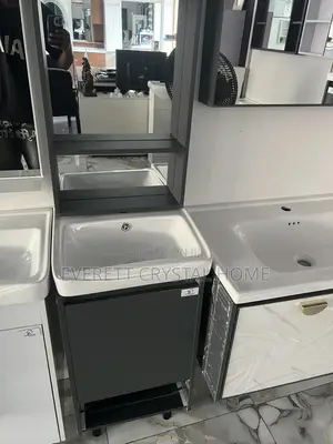 Cabinet Basin
