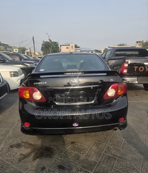 Toyota Corolla 2009 Black