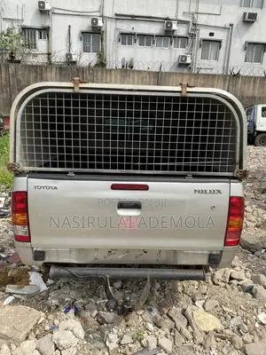 Toyota Hilux 2010 Silver