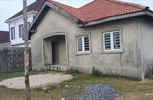 3bdrm Bungalow in Beside Ricca Beach for sale