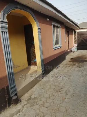 Mini Flat in Ayobo for rent