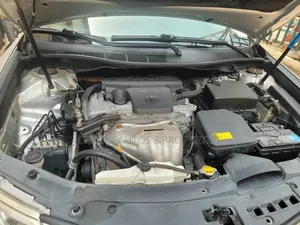 Toyota Camry XLE 4dr Sedan (2.5L 4cyl 6A) 2013 Silver