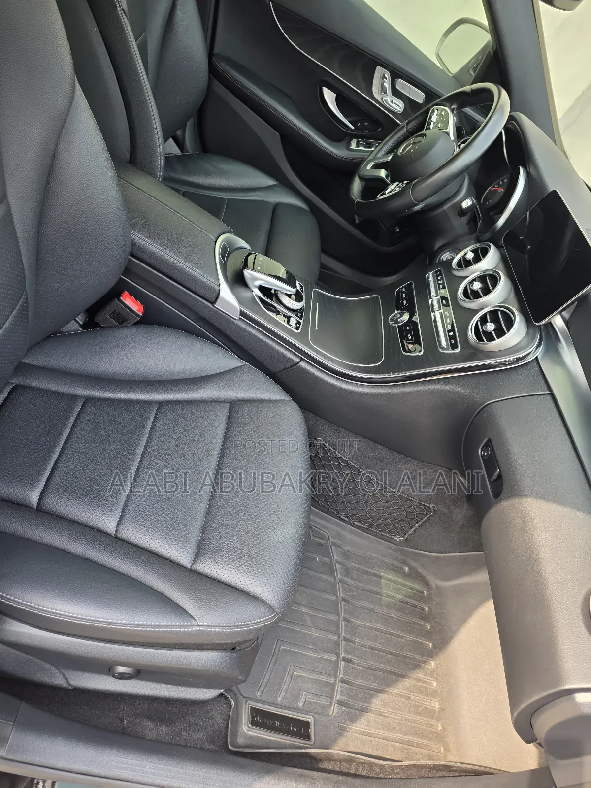 Mercedes-Benz C300 2023 Black