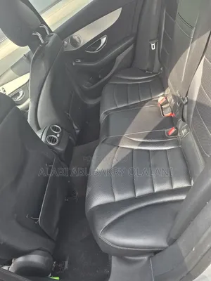 Mercedes-Benz C300 2019 Silver