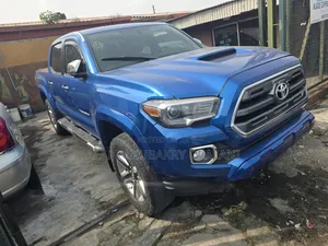 Toyota Tacoma 4dr Double Cab 2016 Blue