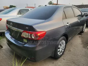 Toyota Corolla LE Special Edition 4dr Sedan (1.8L 4cyl 4A) 2013 Gray