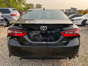Toyota Camry SE 2024 Black