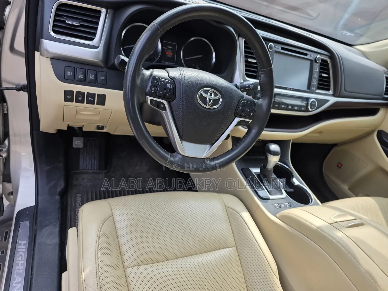 Toyota Highlander 2016 Gold